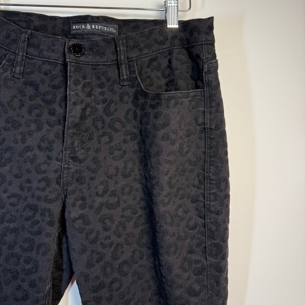 Rock & Republic Black Kashmiere Leopard Print women's Straight Pants Size‎ 10